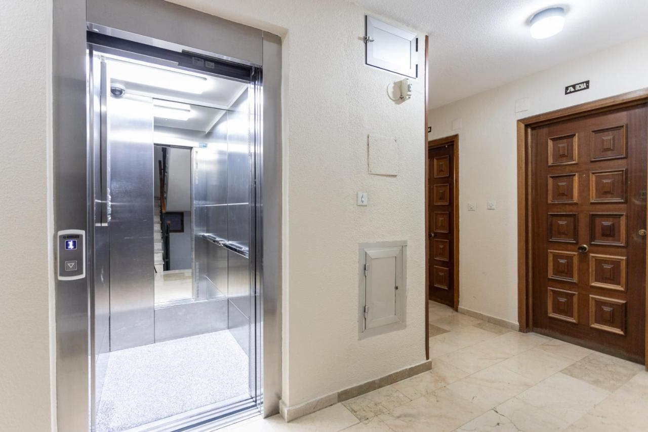 Center Deluxe II Apartman Granada Kültér fotó